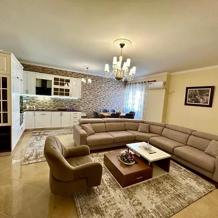 Nest Of Us Apartamento Vlorë